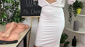 老师角色扮演打屁股撸管支配