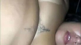 Pauzudo fude a gostosa mais pede pra esfregar o pau no cu dele