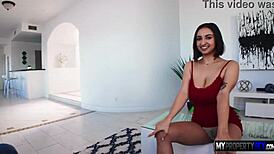 离婚辣妹和房产经纪POV三人行自拍性爱录像