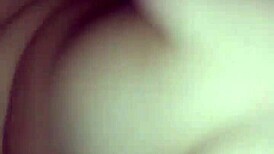 拉丁人妻老公不在上班被操