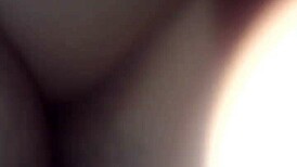 拉丁人妻老公不在上班被操