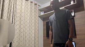 seduzi meu sogro e ele me comeu fomos pegos em flagrante na minha casa