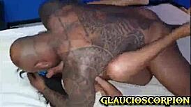 casada safada bangs with husband and buddy in wild threesome