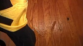 omg, I’m loosin it at this home squirt party, young pawg gushin everywhere in full hd on red