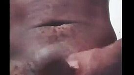 看我直播撸大黑屌自拍！