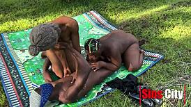 丰满黑妞Xvideos极品口交深喉