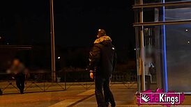 阿曼达·卢克索狩猎年轻18+家伙户外操