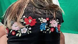 Escándalo familiar! My latina suegra milf seduces me behind my wife’s back, she’s so hot! 🔥