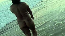 Met this short, chubby, sexy girl at a nudist beach, watch till the end! 😍