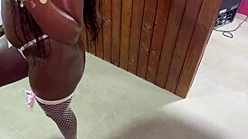 Brunette teen tries anal for the first time backstage 😍