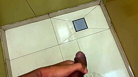 Brunette teen tries anal for the first time backstage 😍