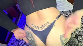 me encuentro con mi mejor amiga por la calle me corro en su linda carita