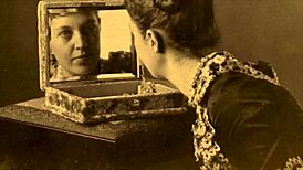 vintage lesbians explore two centuries of lesbian love