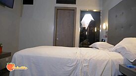 chibola peladita de 18 años gets her shaved pussy destroyed by big verga in casting