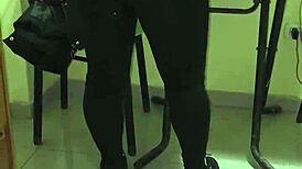 Me cojo a la sirvienta! Why is this curvy mommy screaming so loud in leggings?