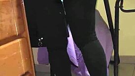 Me cojo a la sirvienta! Why is this curvy mommy screaming so loud in leggings?