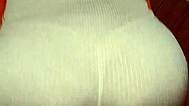 Petite Girl Does Ass Job On Yoga Pants