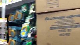 Milf with Phat Ass in Hidden Candid