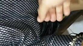 Esta deliciosa culona me espera con un super traje y me pide que la detone!