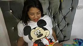 哥伦比亚人妻为啥吸邻居大屌？