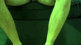 This novinha loves sitting nicely on the cock, showing her little pussy