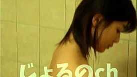 哇，我爱这个19岁日本可爱女孩...