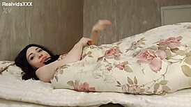 Strong Orgasm by Dint of a Fake Cock and a Butt Plug Double Penetration