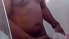 黑哥户外公开撸巨屌