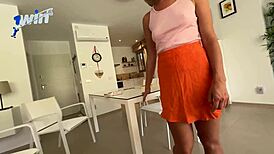 Babe Orgasms During Blowjob With Anal Plug