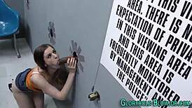 荣耀洞骚妹骑乘巨黑屌狂摇