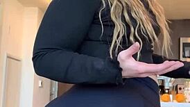 wow, that pawg is stretching those ripped pants so much! 😍