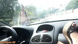 人妻街头给大家露骚逼