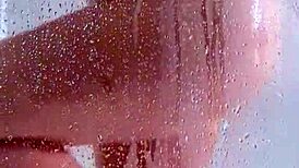 butt bouncing in shower