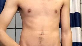 lil skittle spins that cock like a helicopter in her solo teen show