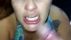 aqui nao tem beijinho, eu acordo ele com uma chupada gostosa no pau grande