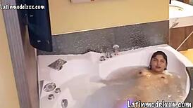 Having this hotwife masturbate in front of you is a great treat nice pussy and ass pareja cornuda1