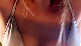 loira cute young girl trains at gym on halloween dressed as gta whore cleavage turns on bodybuilders watching