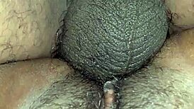 用力干这个老女人，她需要