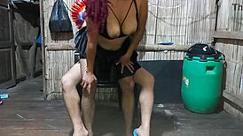 Me estoy masturbando viendo la television y de pronto llega mi hijastro sigilosamente se me acerco me dio un beso en la vagina y comenzamos a follar como novios capitulo final