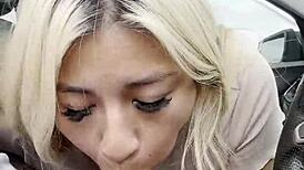 desconocida gets wet blowjob in my car, cum in mouth 😏