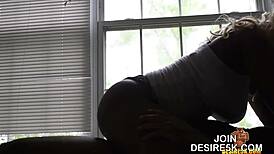 瞧这个辣黑熟女被硬核猛干 😍