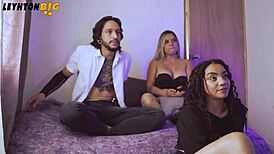 la puta de la mejor amiga de mi novia se deja follar mientras vemos peliculas 😈