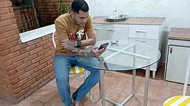 garota do job licks tight pussy