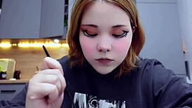 Furiyssh appears as chubby amateur in alternative cute style for pretty mugbang session.