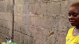 the milf felt grateful as she repaid the stranger's help with passionate outdoor sex