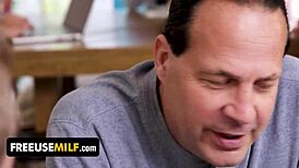 cassie's freeuse coffee shop is banging!