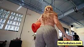 Natural Beauty Blonde Slut Lindsey Lakes Enjoys Big Loads Of Hot Cum During Yoga Classes With Johnny Love