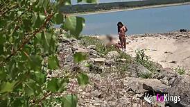 Natali Quinn 找到公共操目标！