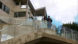 i fucked this beauty brunette milf mom in her home