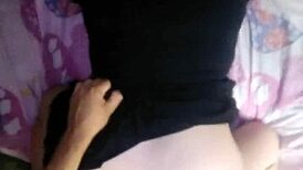 Me coge en cuatro en el cuarto de mis primos